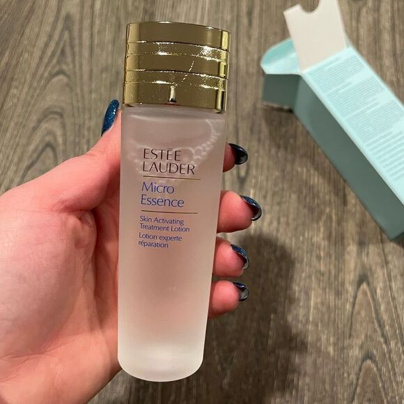 Estee Lauder Micro Essence Skin Activating Treatment Lotion 5fl.oz./150m… - Picture 9 of 10